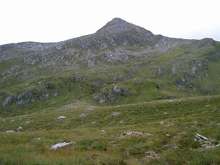 Looking south from Sgurr a'Chaorachain to Bealach Drochaid Mhuillich.