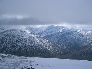 View S towards Sgurr a'Chaorachainn and Sgurr Choinnich